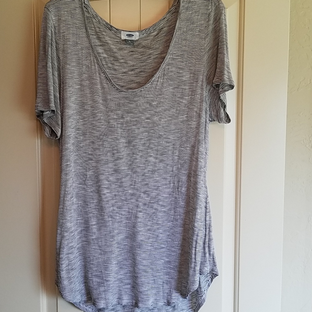 Old Navy top